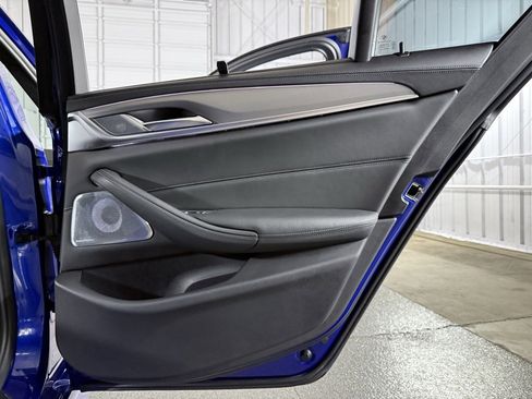 Used 2019 BMW M5 w/ Executive Package image 27