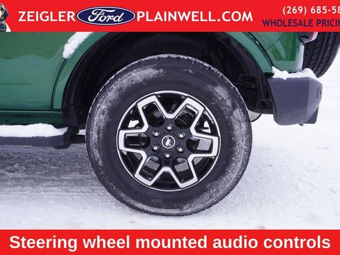 Used 2024 Ford Bronco Outer Banks image 6