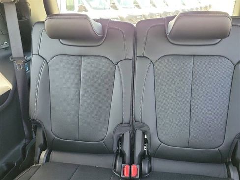 New 2025 Jeep Grand Cherokee L Limited w/ Luxury Tech Group II image 11