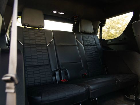 Used 2023 Cadillac Escalade Sport Platinum image 35