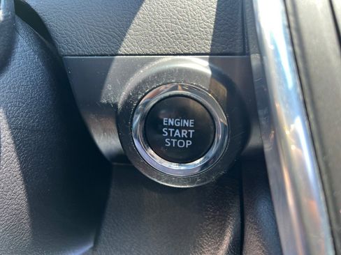 Used 2017 Toyota Camry XLE FWD image 20