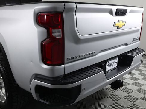 Used 2022 Chevrolet Silverado 3500 High Country w/ Technology Package AWD/4WD image 57