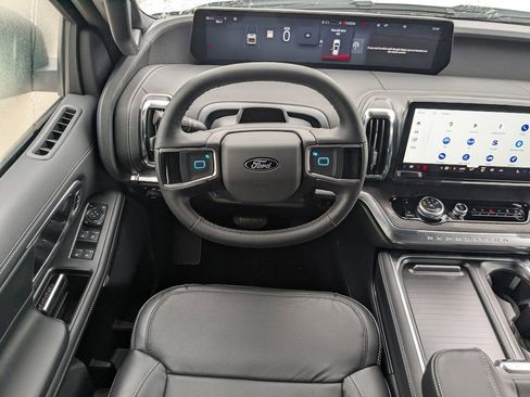 New 2026 Ford Expedition Max Platinum image 15