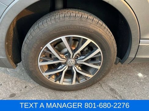 Used 2020 Volkswagen Tiguan SE FWD image 6