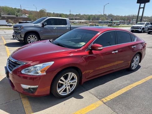Used 2015 Nissan Altima 3.5 SL image 1
