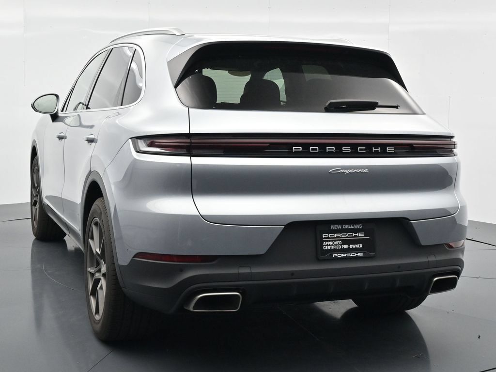 Certified 2025 Porsche Cayenne AWD/4WD image 6