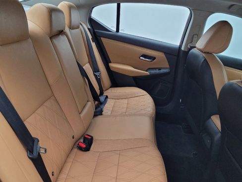 Used 2021 Nissan Sentra SV w/ SV Premium Package FWD image 19