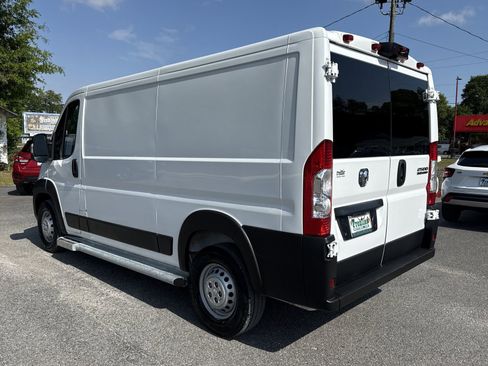 Used 2025 RAM ProMaster 2500 w/ U-Haul Equipment Group FWD image 3