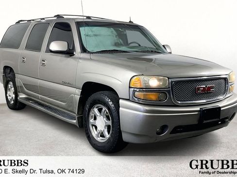 Used 2003 GMC Yukon XL Denali image 1