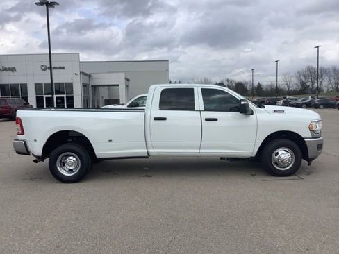 Used 2024 RAM 3500 Tradesman w/ Chrome Appearance Group image 8