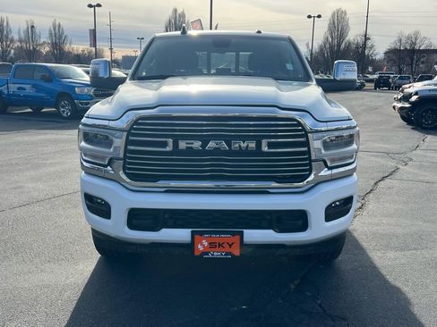 Used 2024 RAM 2500 Laramie AWD/4WD image 2