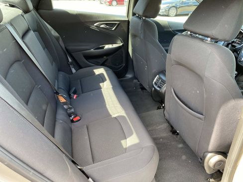 Used 2023 Chevrolet Malibu LT FWD image 23