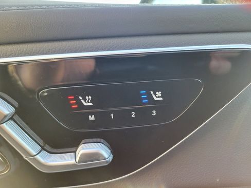 Used 2025 Mercedes-Benz GLC 300 4MATIC image 5