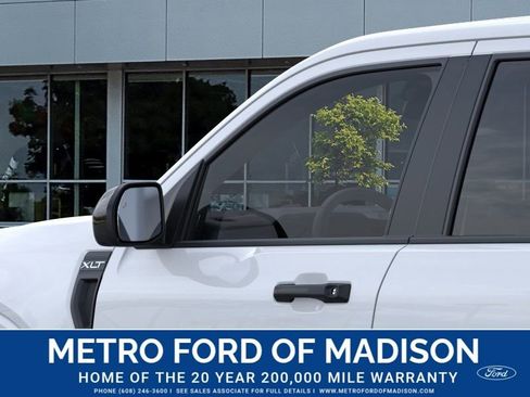 New 2025 Ford Maverick XLT w/ XLT Luxury Package FWD image 22