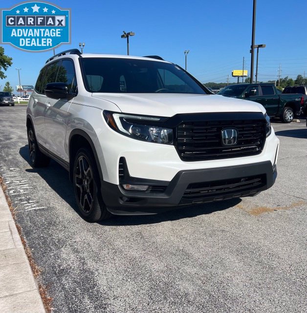 Used 2025 Honda Passport Black Edition image 4