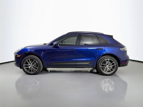 Certified 2026 Porsche Macan AWD/4WD image 2