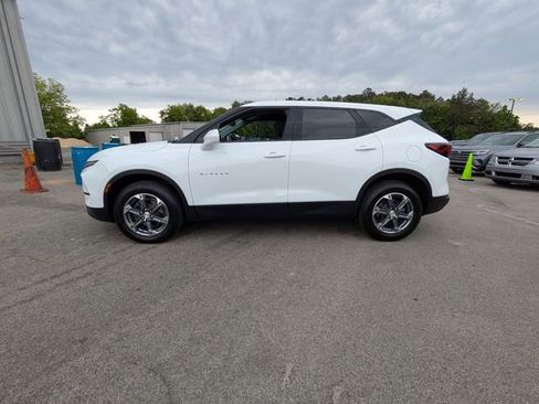 Used 2023 Chevrolet Blazer LT FWD image 7