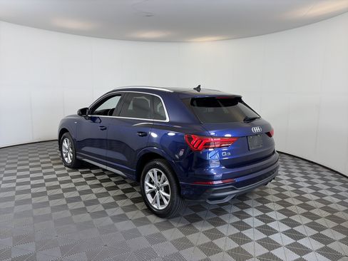 Certified 2025 Audi Q3 2.0T Premium AWD/4WD image 8
