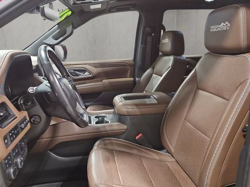 Used 2021 Chevrolet Tahoe High Country w/ Premium Package AWD/4WD image 12