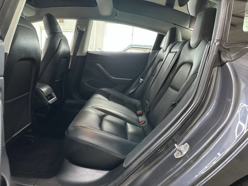 Used 2018 Tesla Model 3 image 13