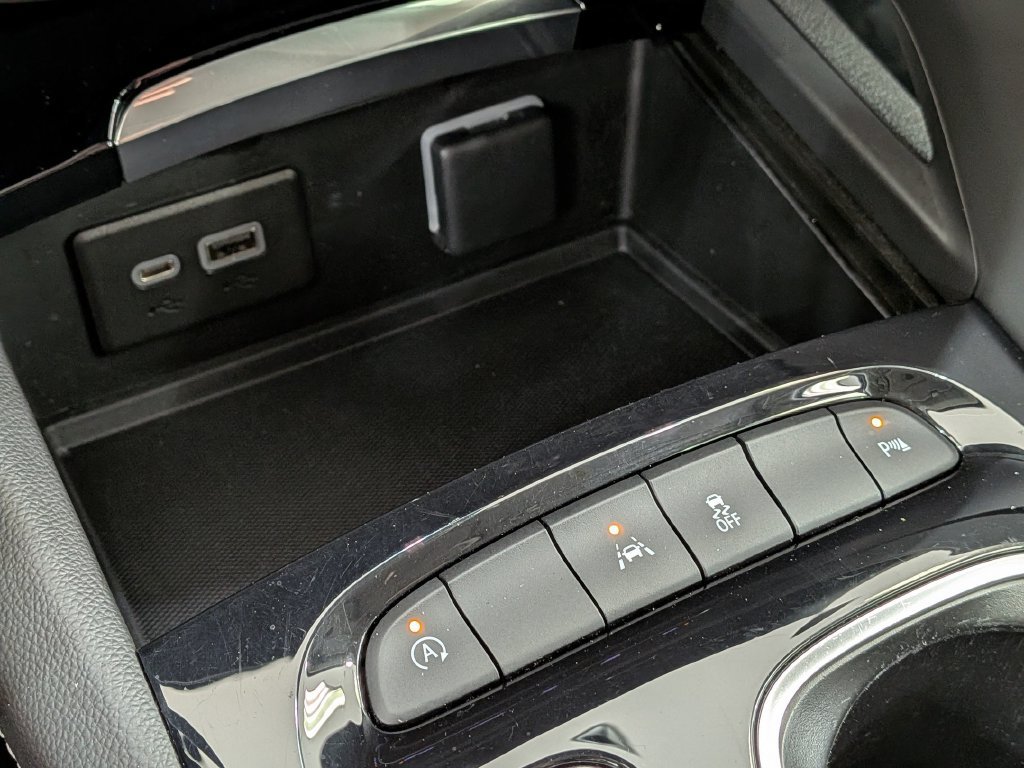 Used 2023 Buick Envision Essence w/ Sport Touring Package FWD image 25
