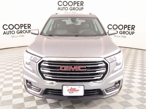 Used 2024 GMC Terrain SLT image 8
