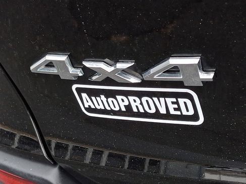 Used 2019 Jeep Cherokee Limited w/ Technology Group image 32