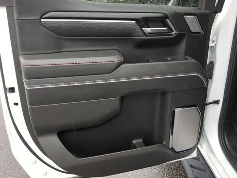 Used 2024 GMC Sierra 1500 AT4X image 29