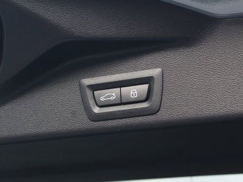 New 2026 BMW X5 xDrive50e w/ Executive Package image 8