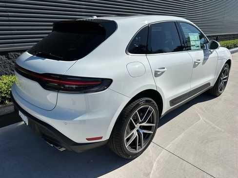 Used 2026 Porsche Macan AWD/4WD image 9