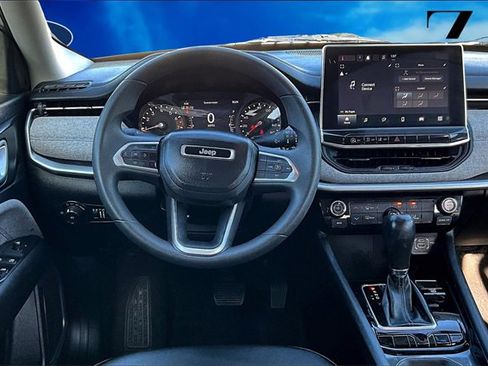 Used 2022 Jeep Compass Latitude image 5