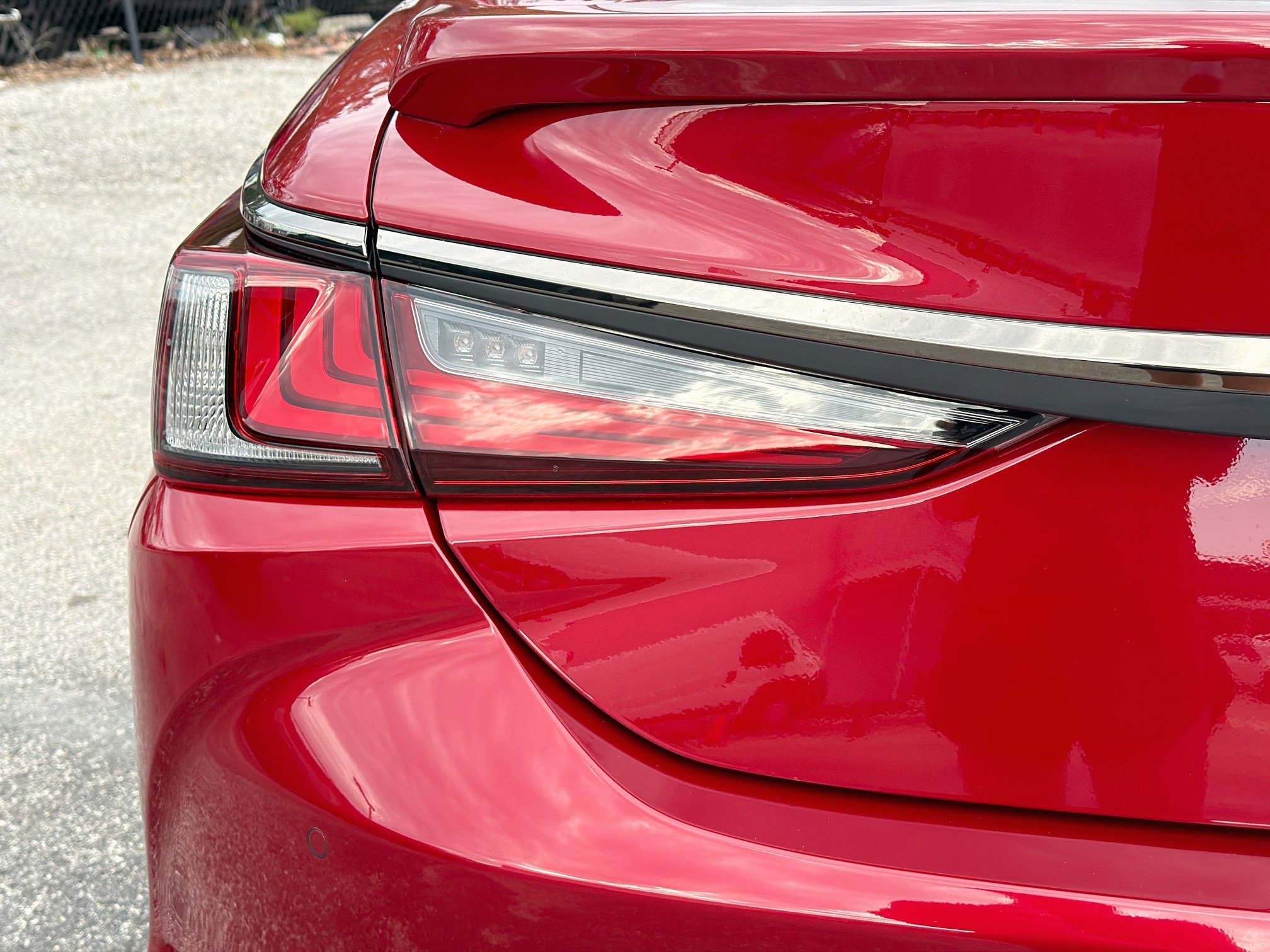 Used 2025 Lexus ES 350 F Sport w/ Accessory Package (Z1) FWD image 10