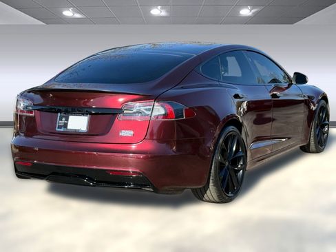 Used 2021 Tesla Model S Plaid image 9