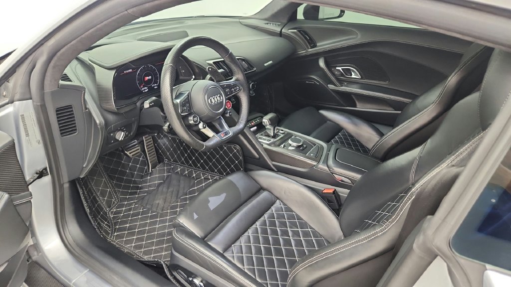 Used 2017 Audi R8 V10 plus AWD/4WD image 23