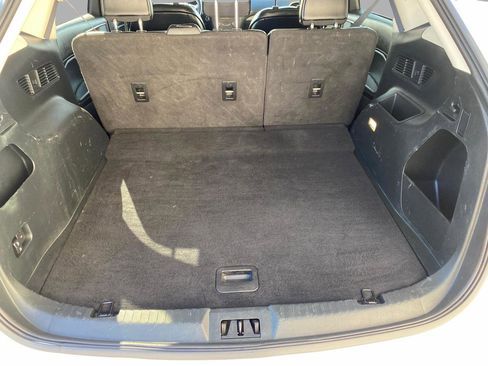Used 2019 Ford Edge SEL image 27