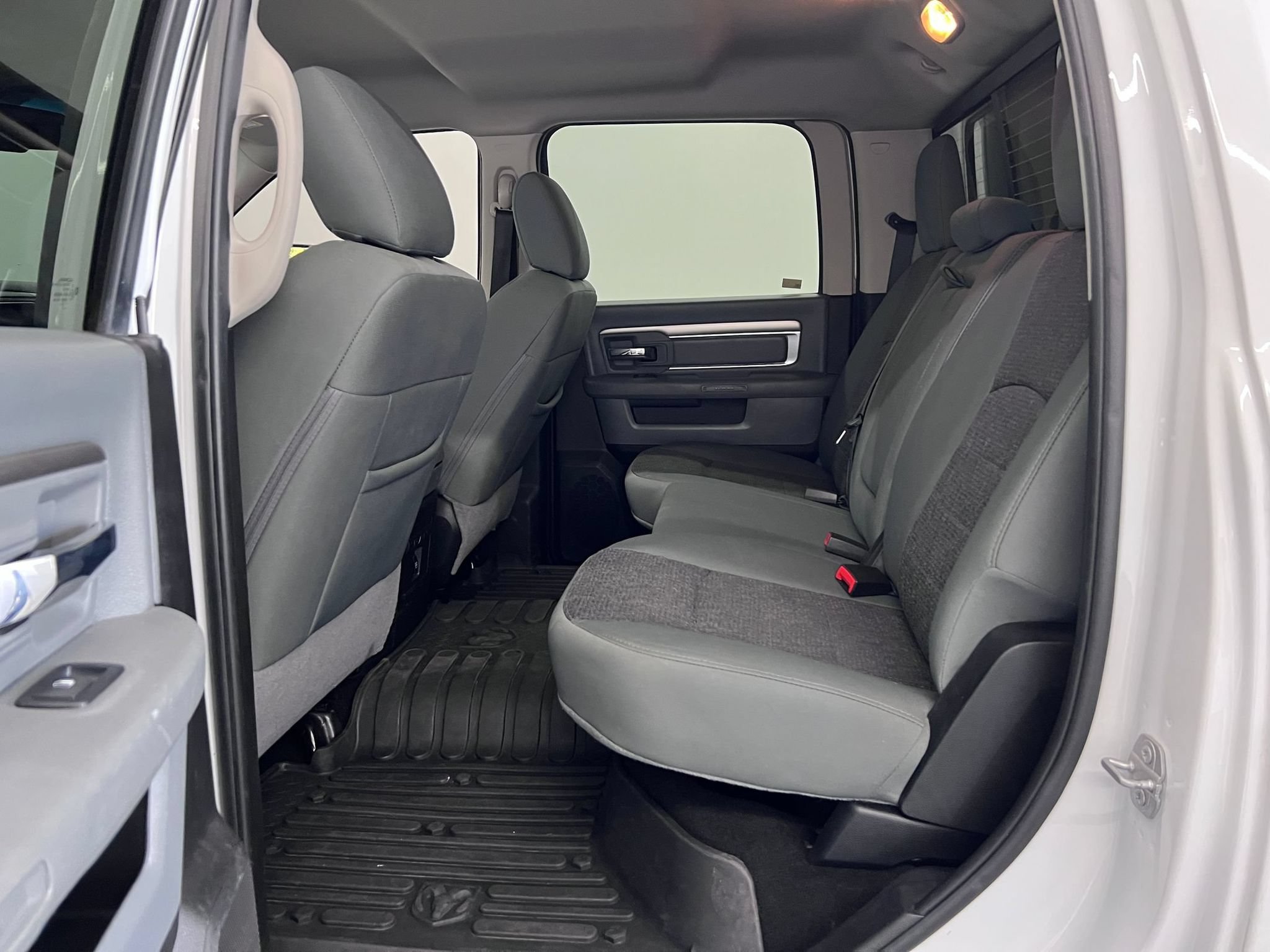 Used 2018 RAM 2500 SLT w/ Protection Group AWD/4WD image 21
