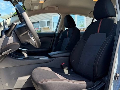 Used 2025 Nissan Sentra SR w/ Midnight Edition FWD image 10