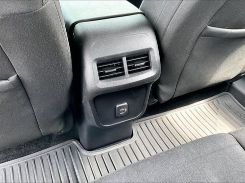 Used 2019 Chevrolet Equinox LT FWD image 35