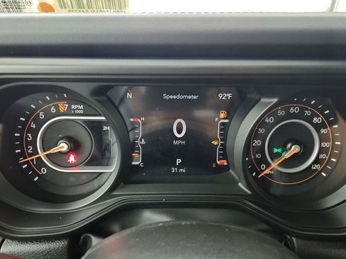 New 2025 Jeep Gladiator Sport image 7