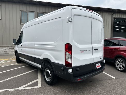 Used 2017 Ford Transit 250 148 Medium Roof RWD image 3