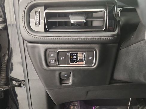 Used 2022 Lincoln Nautilus Reserve image 28