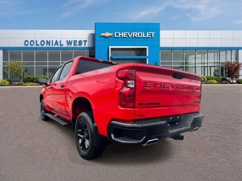 Used 2025 Chevrolet Silverado 1500 Custom Trail Boss w/ LPO, Dark Essentials Package AWD/4WD image 8