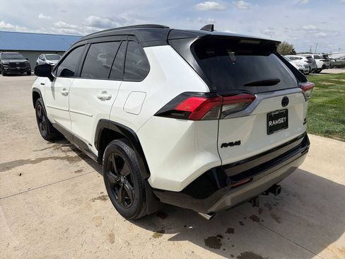 Used 2021 Toyota RAV4 XSE AWD/4WD image 4