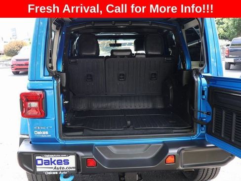 Used 2022 Jeep Wrangler Unlimited Sahara AWD/4WD image 15