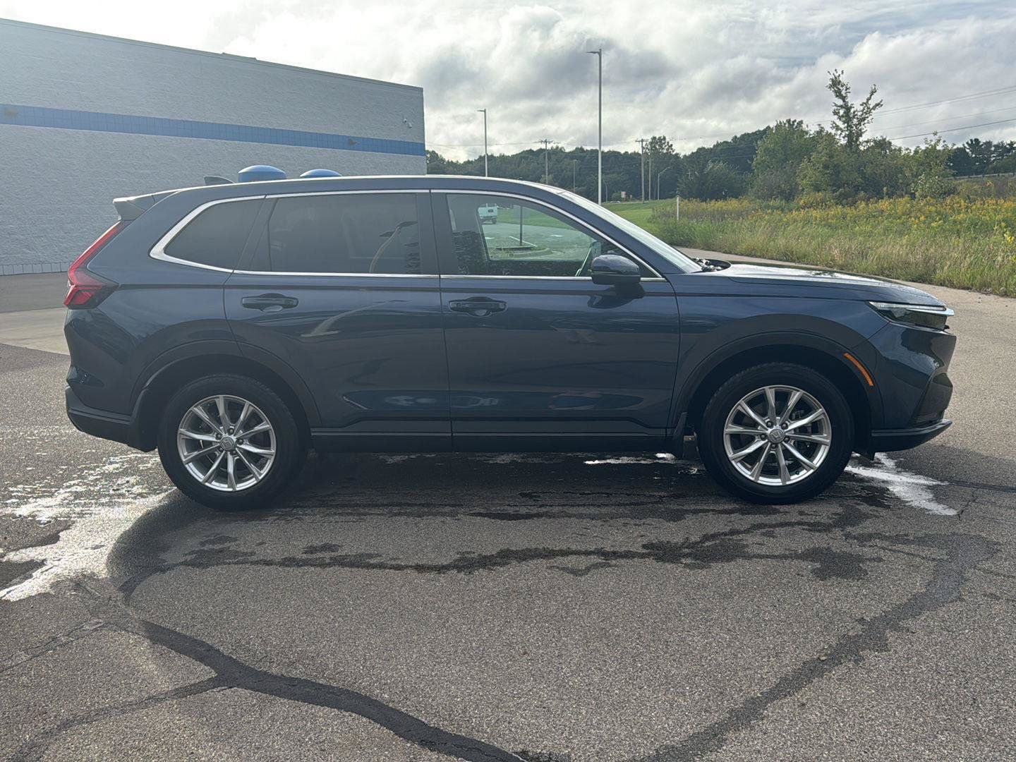Used 2024 Honda CR-V EX image 6