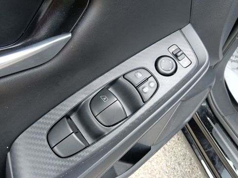 Used 2025 Nissan Sentra SV w/ Trunk Package FWD image 12