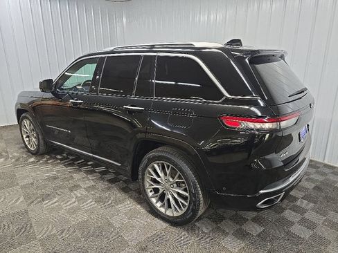 Used 2023 Jeep Grand Cherokee Summit w/ Luxury Tech Group V AWD/4WD image 9