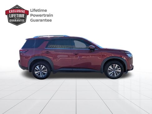 Certified 2022 Nissan Pathfinder SL image 2