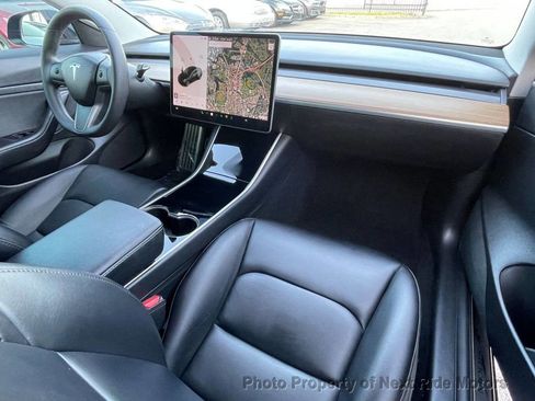 Used 2020 Tesla Model 3 Standard Range Plus image 14
