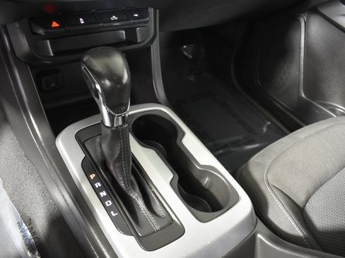 Used 2022 Chevrolet Colorado LT w/ LT Convenience Package image 24